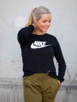 Nike Essential Long Sleeve Tee - Image 3