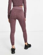 Training form knit seamless high waist 7/8 leggings in mauve leopard print - Image 2