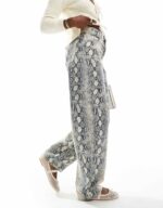 Bershka Petite Ballon jeans in snakeskin print - Image 4