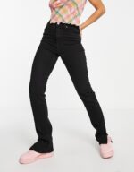 Bershka high waisted bootcut jeans in black - Image 3