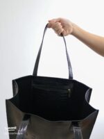 Large Croc Texture Icon Tote Bag - Image 4