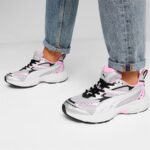 Logo trainers in Silver and Pink - Image 4