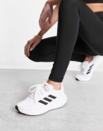 Running Runfalcon 3.0 trainers in white - Image 4