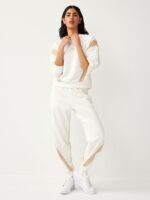 Training tracksuit in off white - Image 5
