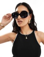 round sunglasses in Black