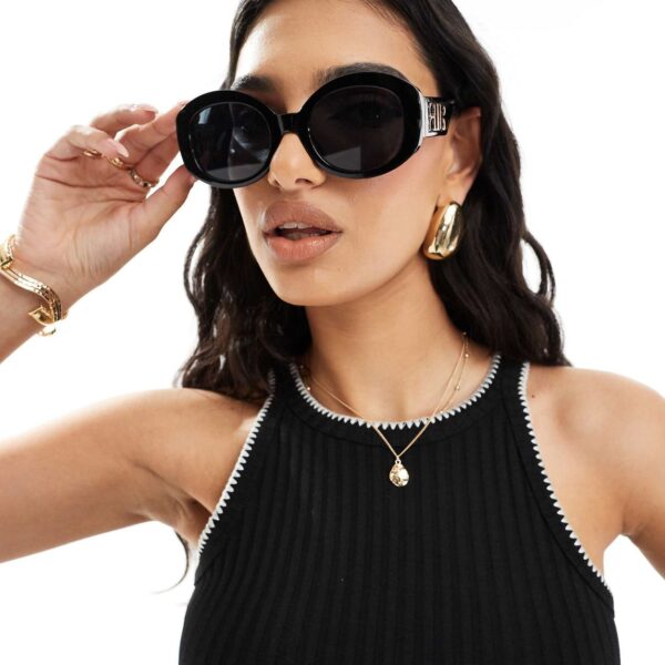 round sunglasses in Black
