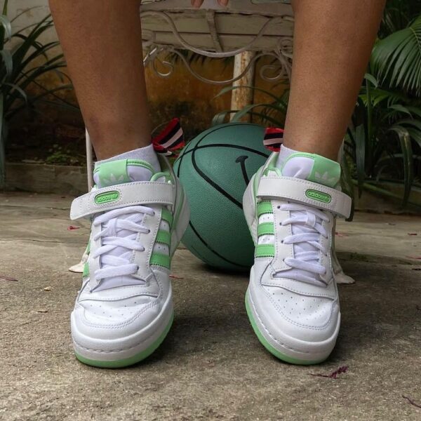 Logo Forum Low Lace Sneakers