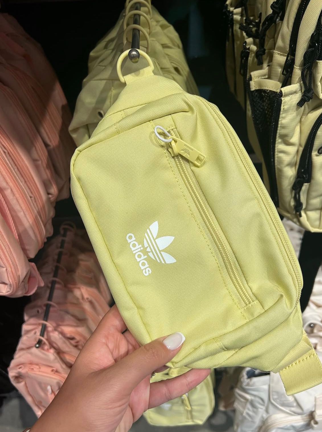 c27799b7-793e-4ee9-a6b1-a8bdbbb4d6ce Adidas Logo Waist bag - Image 1