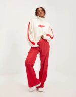 Logo sweatshirt in Beige - Image 3