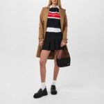 Logo Essentials Daily Shoulder Bag - Image 4