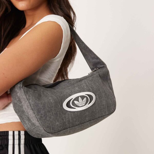 Logo shoulder bag in grey