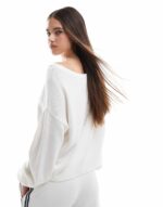 Hollister Loose Sweater - Image 4