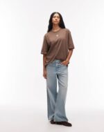 Trefoil Essentials boyfriend t-shirt in khaki - Image 4